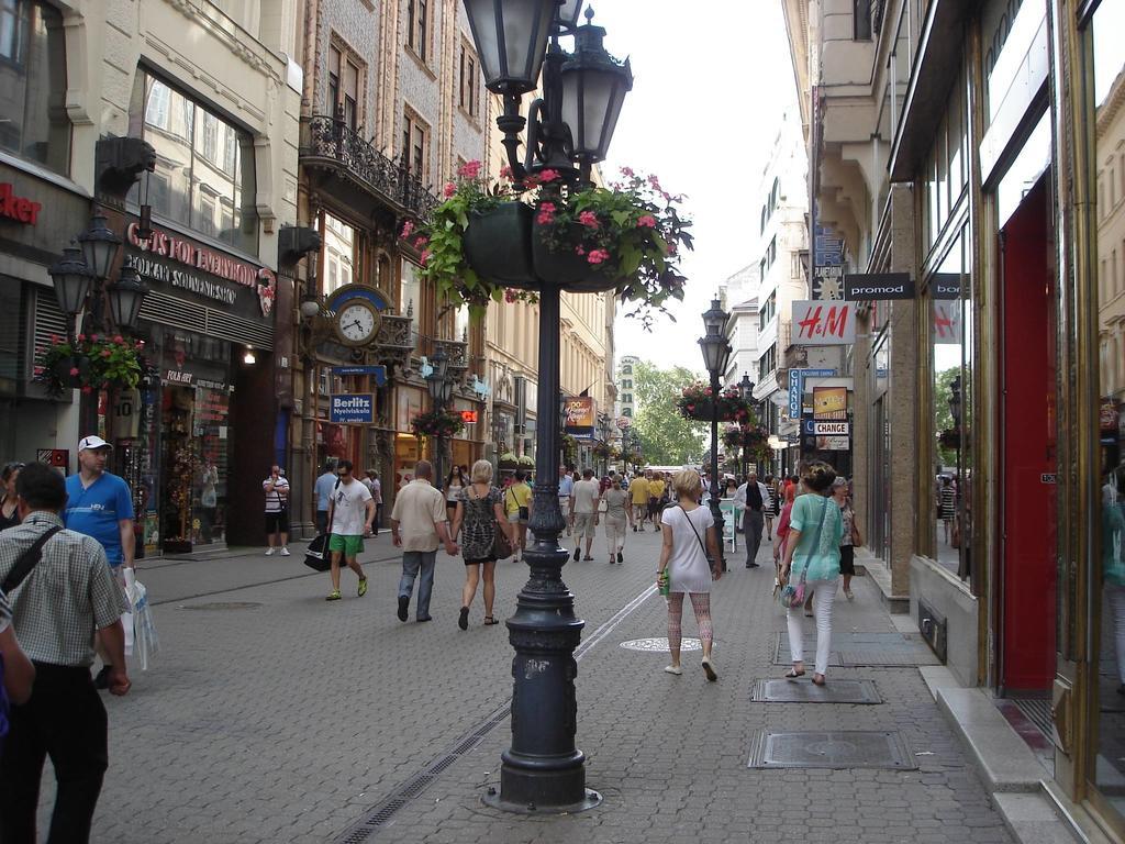Romantic Centrum Apartman Будапеща Екстериор снимка