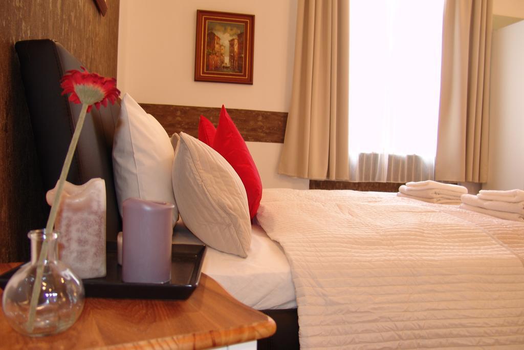 Romantic Centrum Apartman Будапеща Екстериор снимка